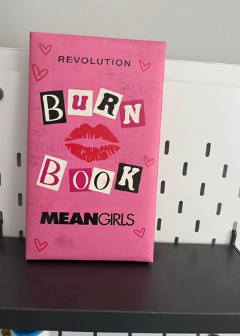 Revolution Burn Book Far Paleti
