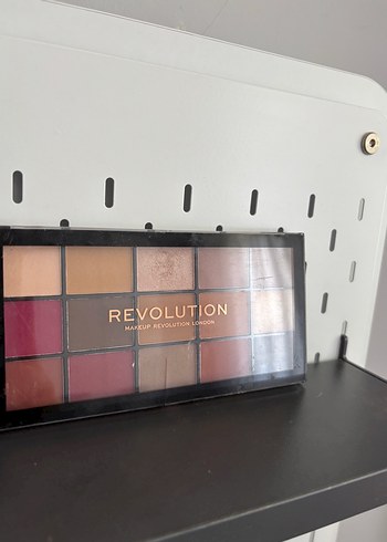 Revolution Koyu Bej Göz Farı Paleti
