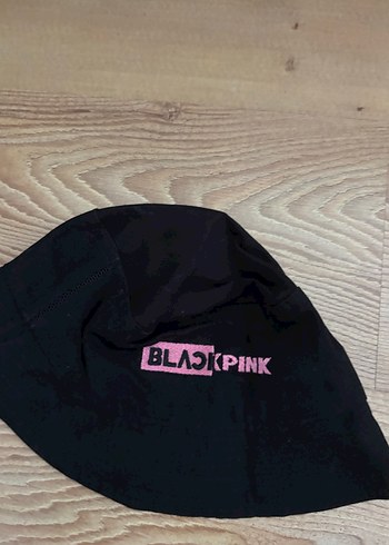 Siyah SiyahPembe Nakışlı Kadın Bere blackpink