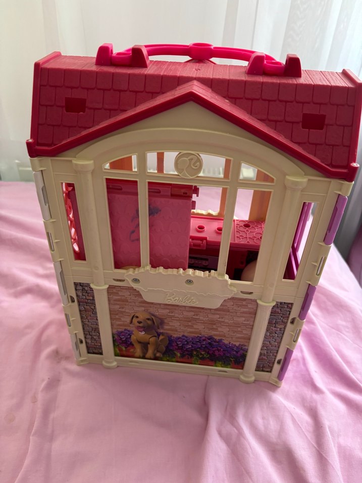 Koyu Pembe Çocuk Yatağı ve Oyun Evi Barbie - Görsel 5