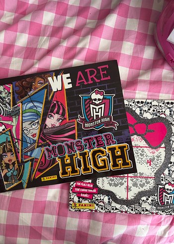 Monster High Çizgi Roman Kitabı