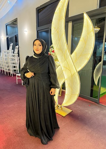 Uzun Siyah Drapeli Tesettür Abiye - Görsel 2