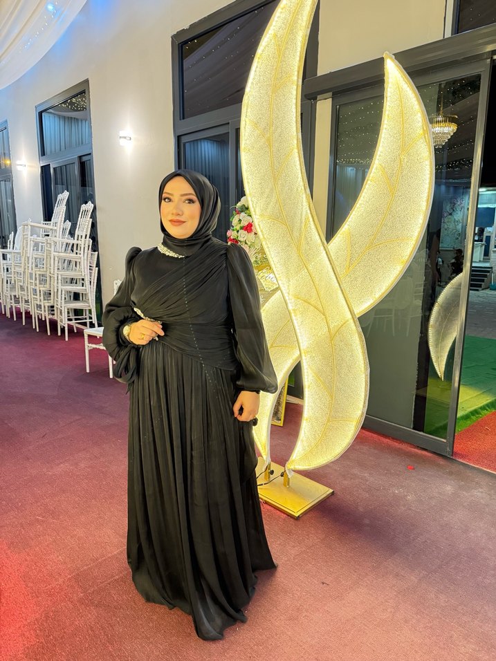 Uzun Siyah Drapeli Tesettür Abiye - Görsel 2