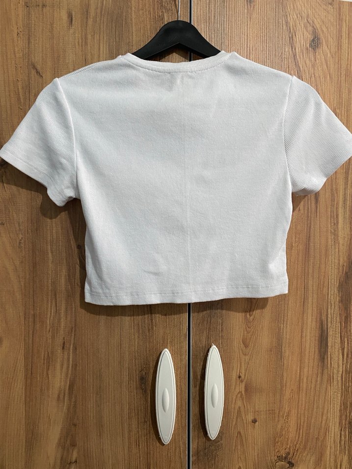 Beyaz Kelebek Baskılı Kısa Crop Tişört - Görsel 2