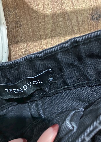 36 Beden Siyah Salaş Mini Denim Şort