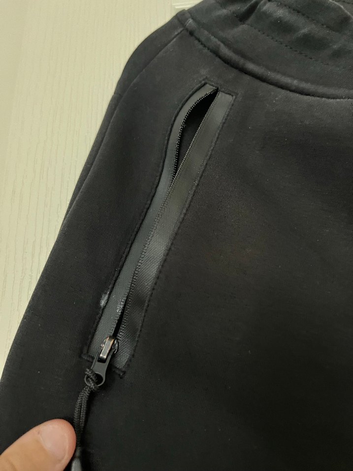 Kadın Siyah Fermuarlı Bol Kesim Eşofman Altı - Görsel 3