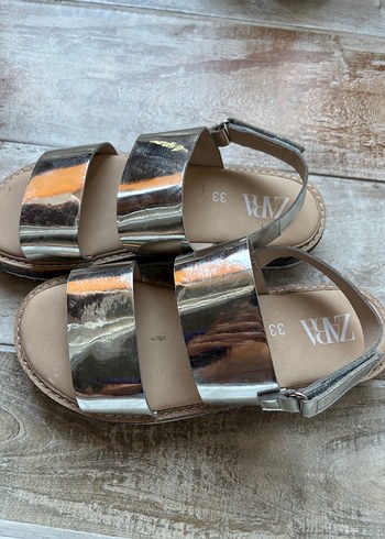 33 Beden Zara çocuk sandalet