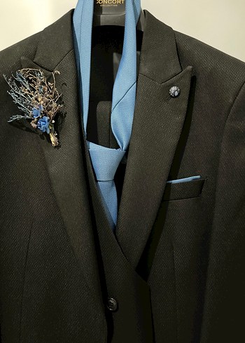 Düğmeli Lacivert ve Siyah Erkek Takım Elbise - Görsel 4