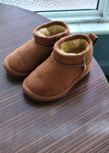 Ugg 24 Numara Ev Botu