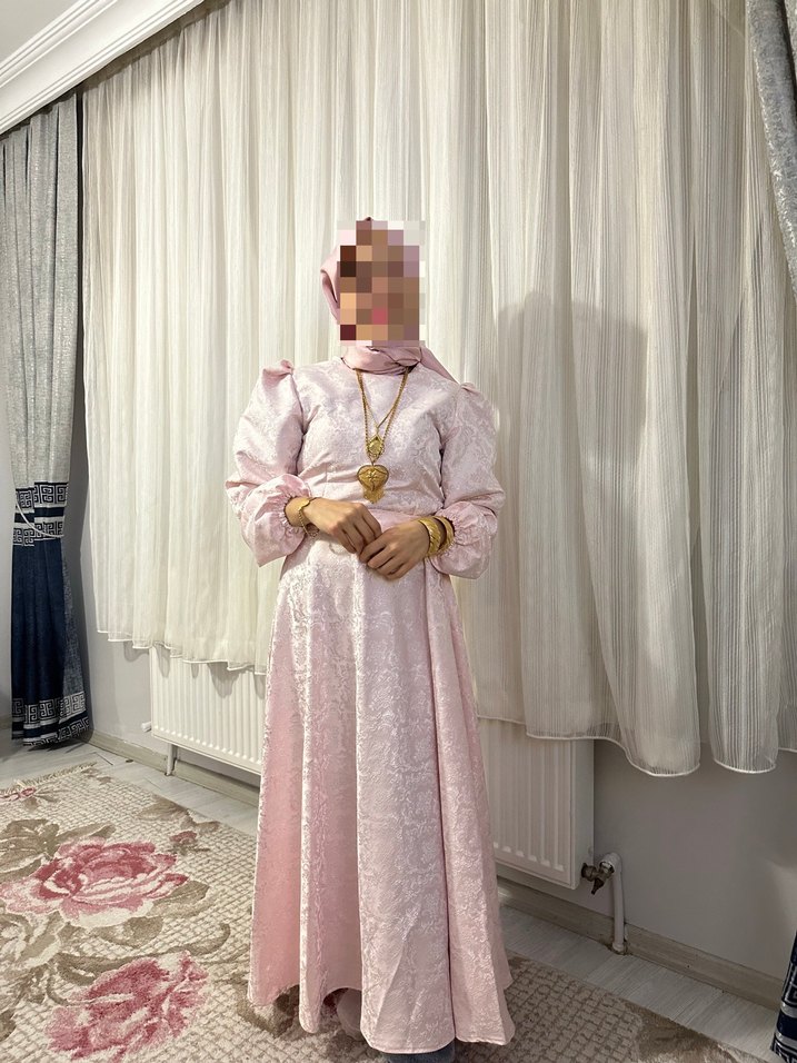 Pembe Dantel Detaylı Uzun Abiye Elbise - Görsel 2