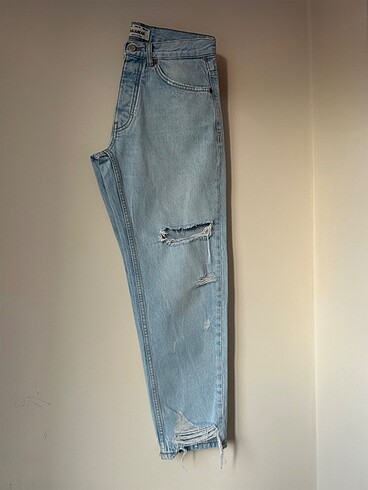 pull and bear straight fit yırtık jean