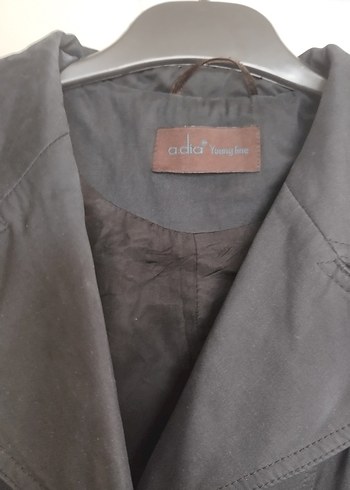 Düğmeli Siyah Midi Kadın Kaban - Görsel 4