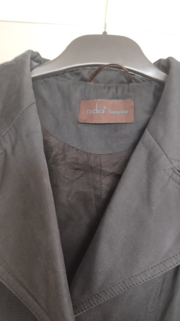 Düğmeli Siyah Midi Kadın Kaban - Görsel 4