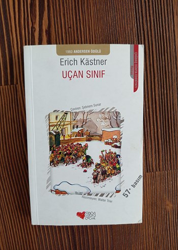 Uçan Sınıf - Erich Kästner