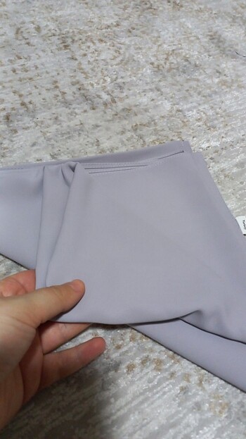 Gri kare medine ipeği eşarp 120 cm