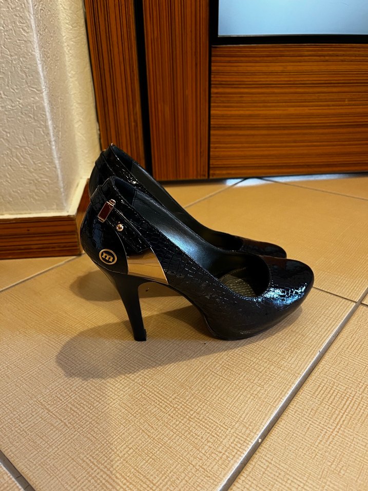 Siyah Parlak Yılan Desenli Tokalı Stiletto - Görsel 2