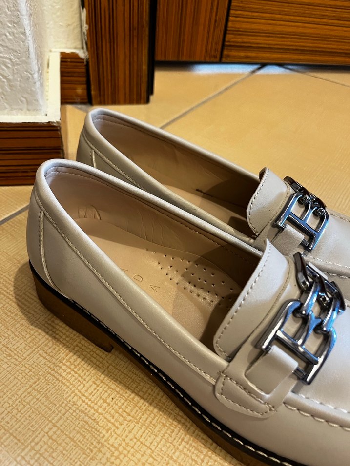 Tokalı Beyaz Kadın Deri Loafer - Görsel 3