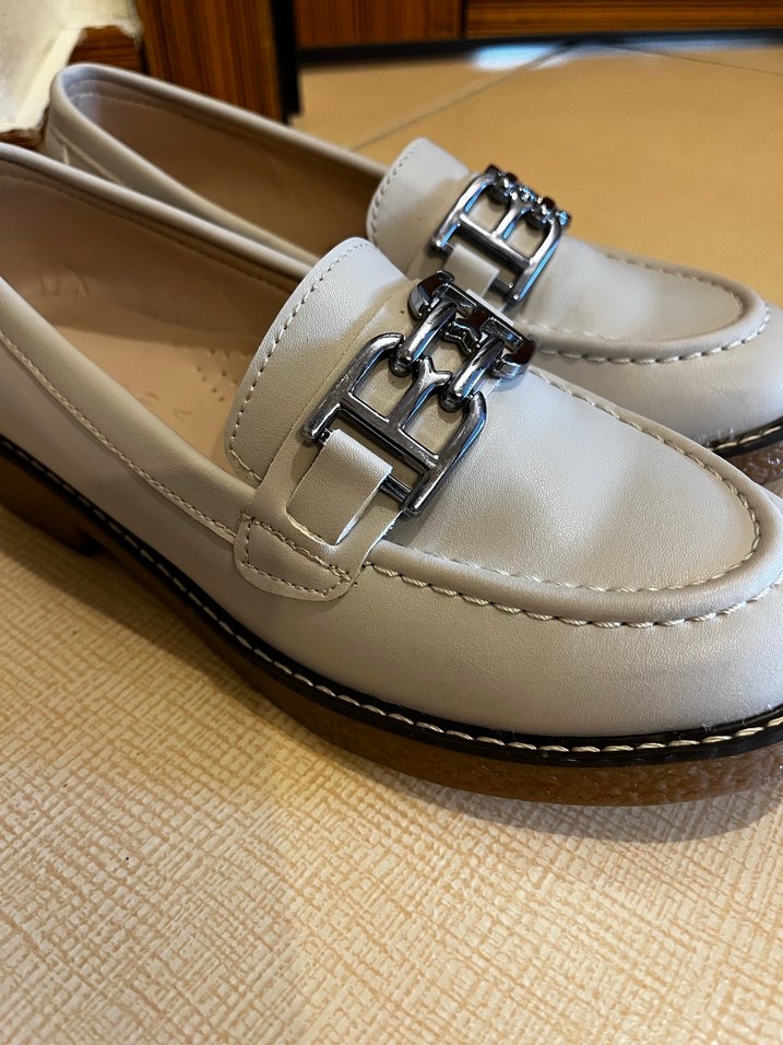 Tokalı Beyaz Kadın Deri Loafer - Görsel 4