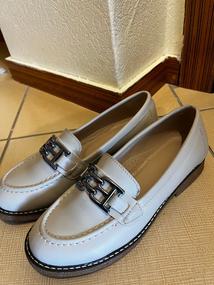 Tokalı Beyaz Kadın Deri Loafer - Görsel 2