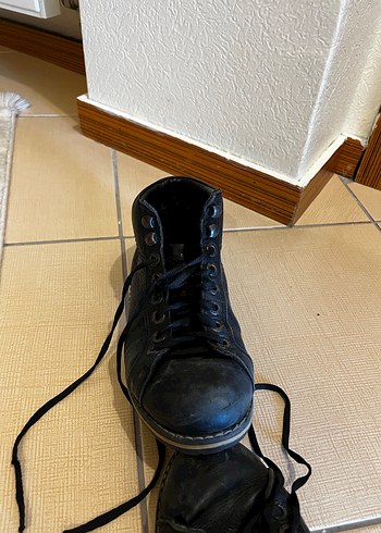 Siyah Kemerli Erkek Sokak Tarzı Bot - Görsel 4