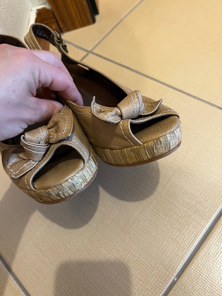 Bej Deri Yılan Desenli Dolgu Topuklu Kadın Ayakkabı - Görsel 5