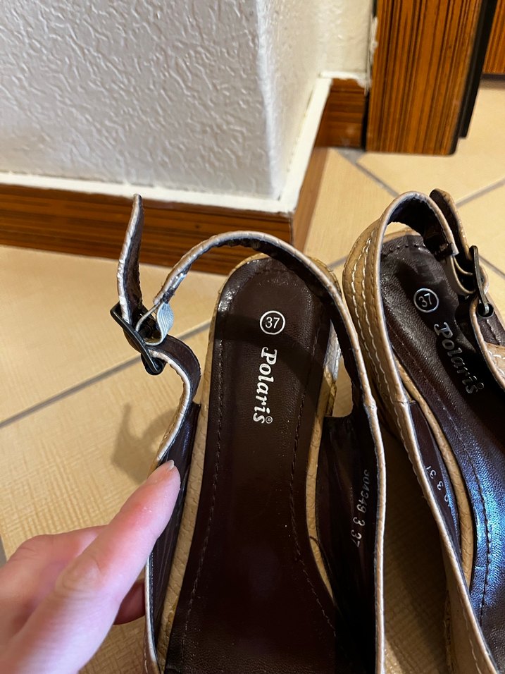 Bej Deri Yılan Desenli Dolgu Topuklu Kadın Ayakkabı - Görsel 3