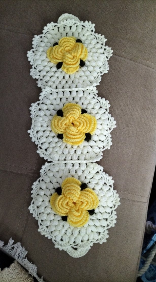 Sarı Çiçekli Beyaz Örgü Dekoratif lif - Görsel 2