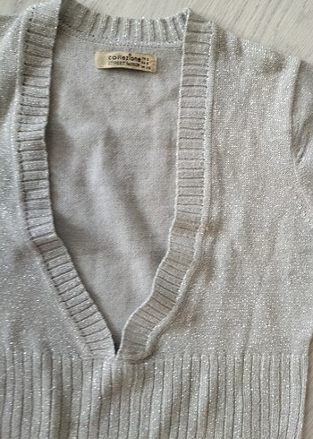 Gri V Yakalı Kısa Kollu Simli Örgü Kadın Kazak - Görsel 5