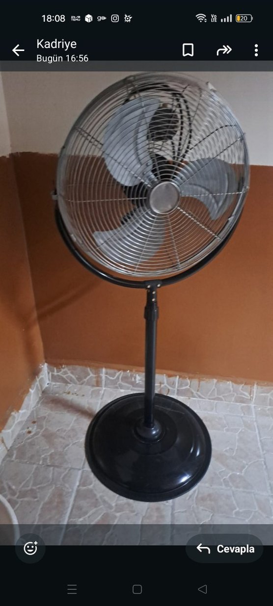 Ayarlanabilir Yükseklikte Siyah Ayaklı Vantilatör - Görsel 2