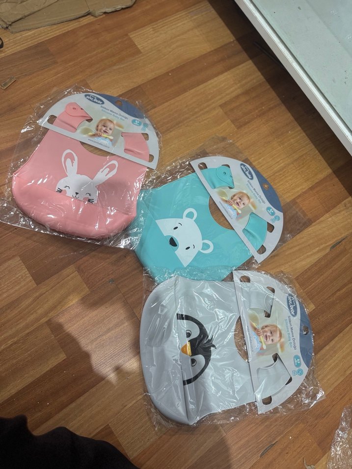 Pastel Renkli Desenli Bebek Önlükleri - Görsel 2