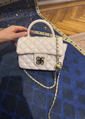 Zincir Detaylı Beyaz Deri Kadın Çanta - Görsel 3