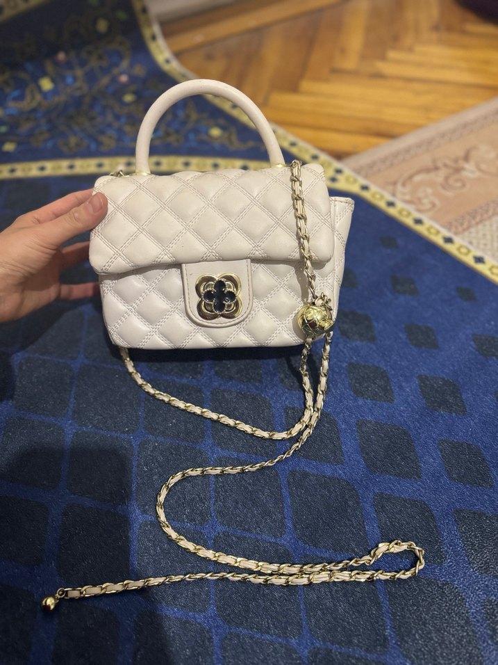 Zincir Detaylı Beyaz Deri Kadın Çanta - Görsel 2