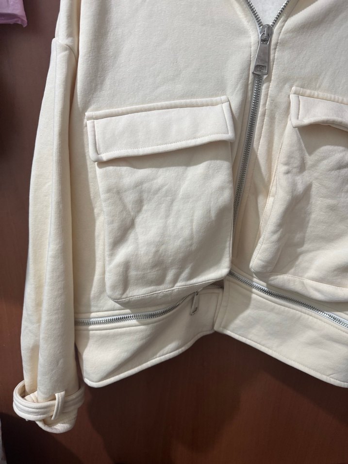 Kadın Beyaz Fermuarlı Kapüşonlu Ceket - Görsel 2