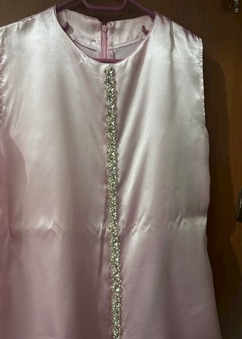 Pembe Saten İşlemeli Uzun Elbise - Görsel 6