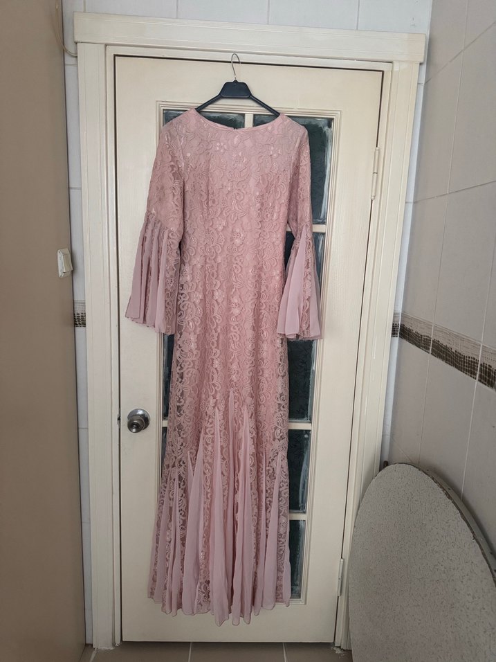 Dantel Detaylı Uzun Pembe Elbise - Görsel 3