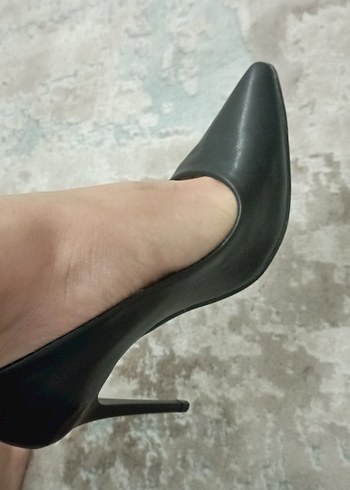 39 Beden Siyah Elastik Detaylı Kadın Stiletto