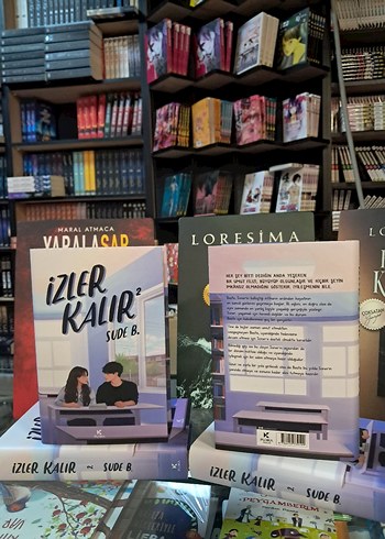 İzler Kalır 2 Ciltli - Sude B. Roman