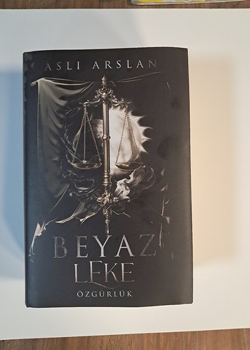 Beden Aslı Arslan - Beyaz Leke 2 ÖZGÜRLÜK CİLTLİ