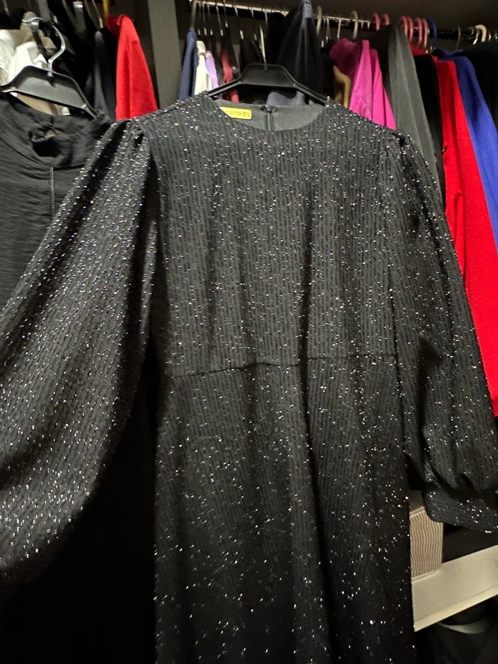 Selvi çetin  tesettür abiye elbise - Görsel 2