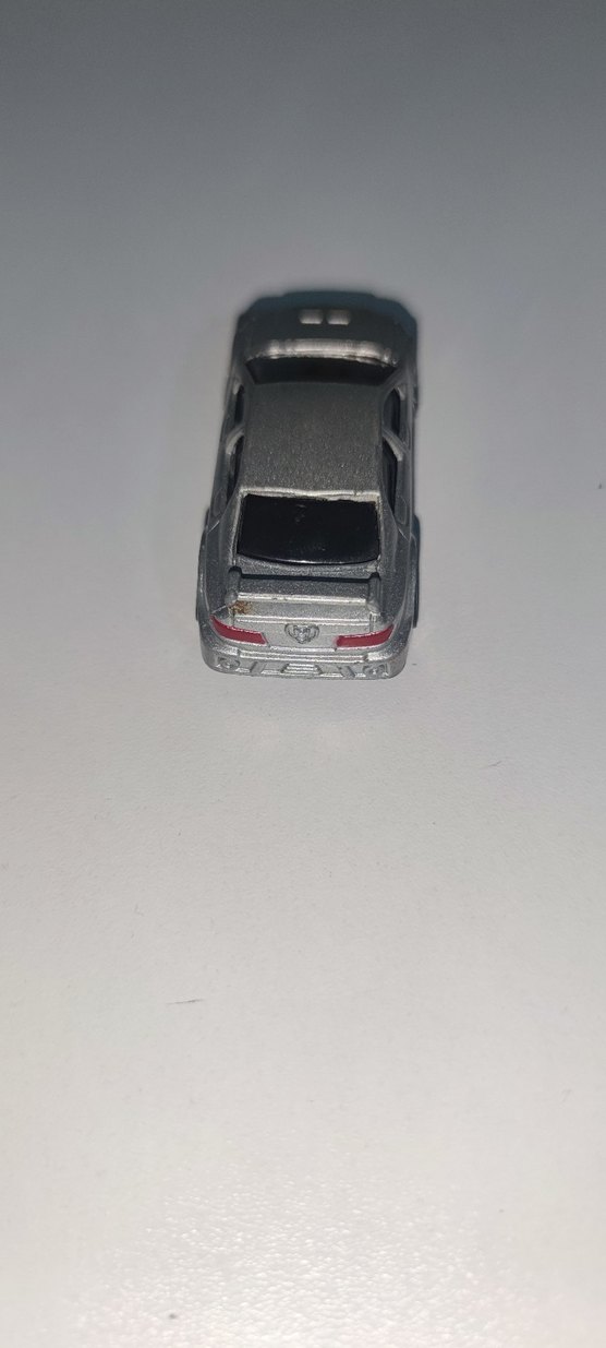 Gri Oyuncak Araba - Görsel 3