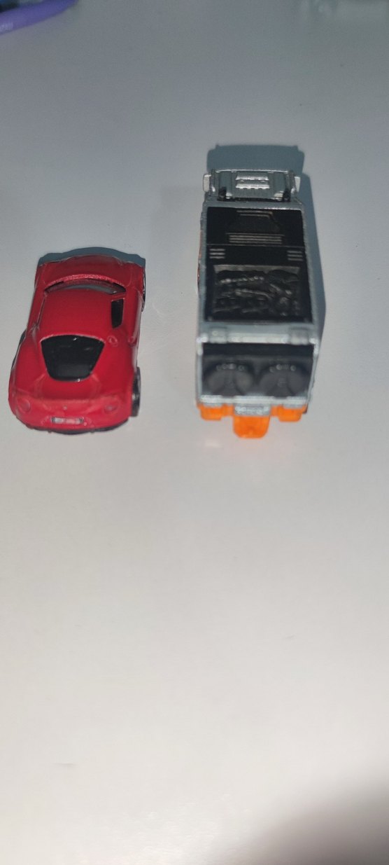 2 Adet Matchbox Oyuncak Araba - Görsel 3