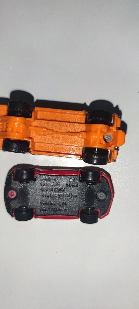 2 Adet Matchbox Oyuncak Araba - Görsel 4