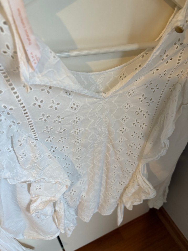 Nakışlı Fırfırlı Beyaz Keten Bluz - Görsel 4