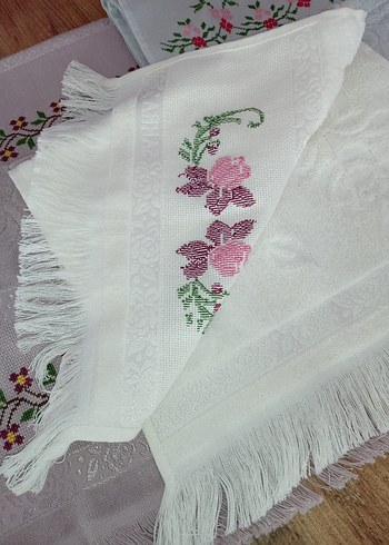  Beden mor Renk sarra marka saçaklı etamin havlu
