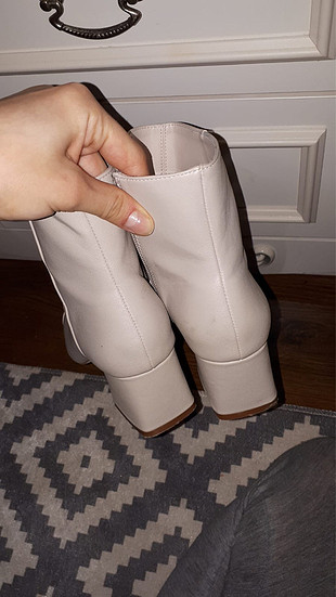 38 Beden Zara bot