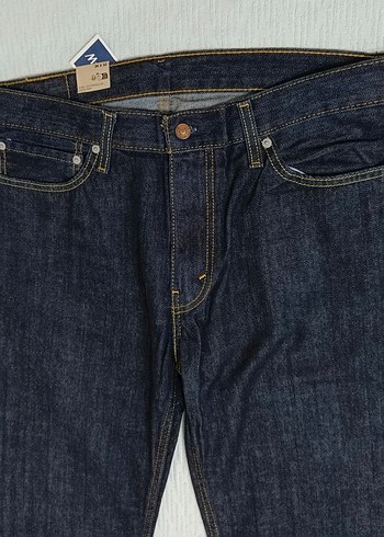 Levi's Erkek 511 Slim Fit Kot Pantolon (36W x 32L) - Görsel 4