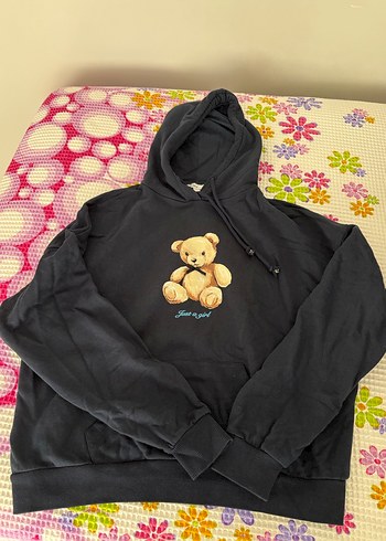 Kapüşonlu Siyah Ayıcık Baskılı Sweatshirt