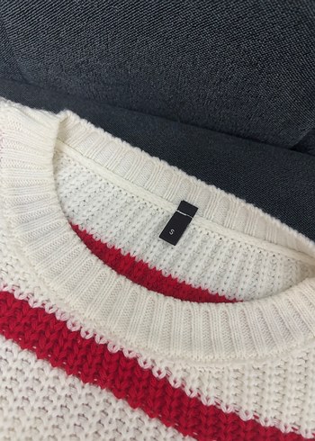 Kırmızı Çizgili Kadın Triko Kazak - Görsel 3