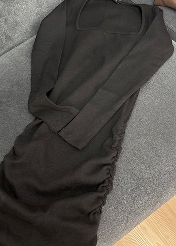 Siyah Kare Yakalı Uzun Kollu Elbise - Görsel 2