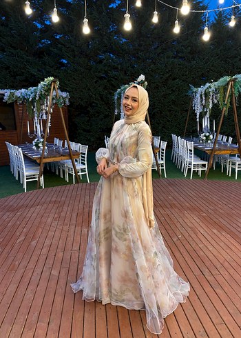 Ayşegül Kalelio 
Pembe Çiçek Desenli Uzun Bohem Gelinlik - Görsel 7